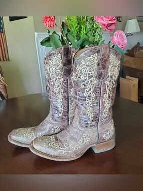 Girls Corral Boots size 3.5